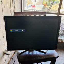 DELL UltraSharp 2407WFPb  Widescreen LCD Monitor With Stand