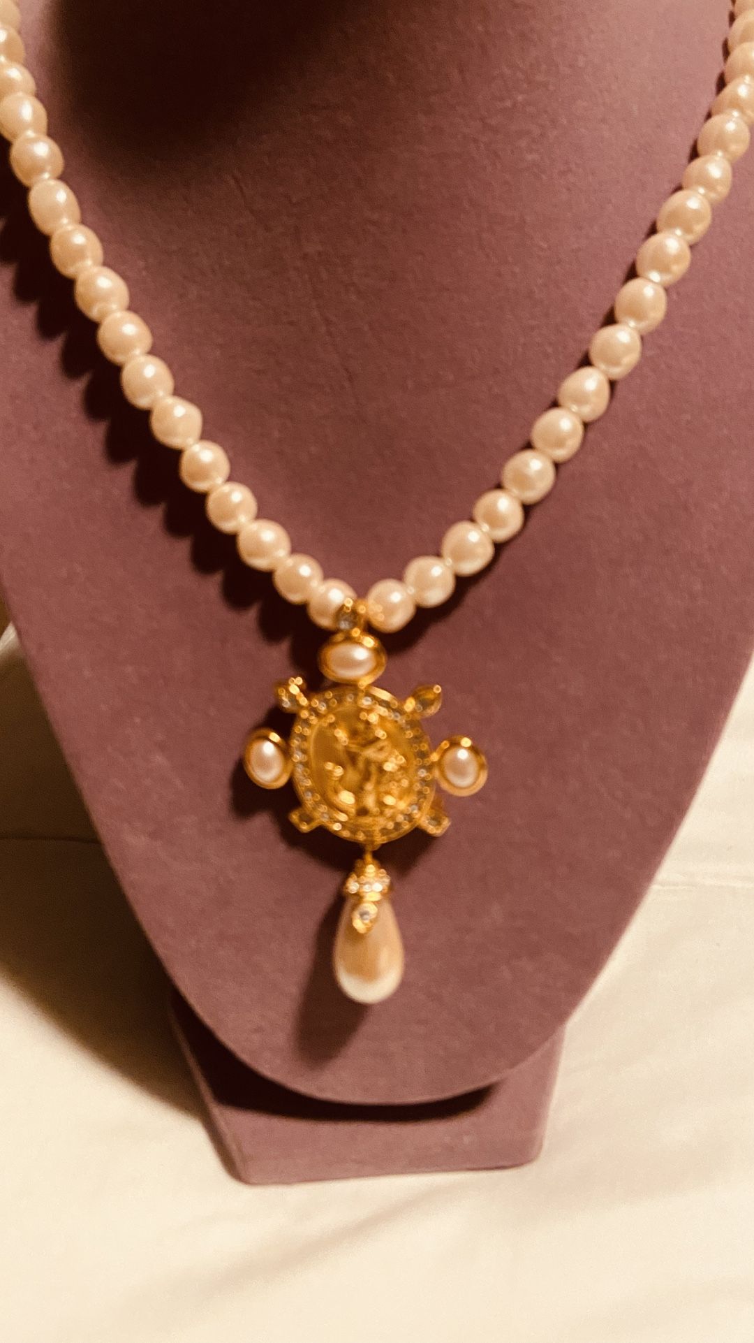 Vintage FM The Franklin Mint Baroque Faux Pearls Beads Necklace Gold Tone Pendant Dangle Pearl Brooch Crystal Accents Elegant Classy Jewelry