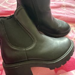 Girls Boots