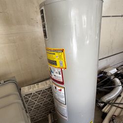 Water Heater Bradford White URG140T6N