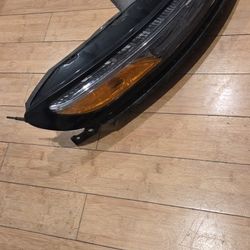 2014-2018  Jeep Cherokee Right Passenger Side Led Running Headlight Oem