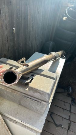 Car pipe