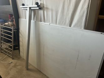 XL white board with stand