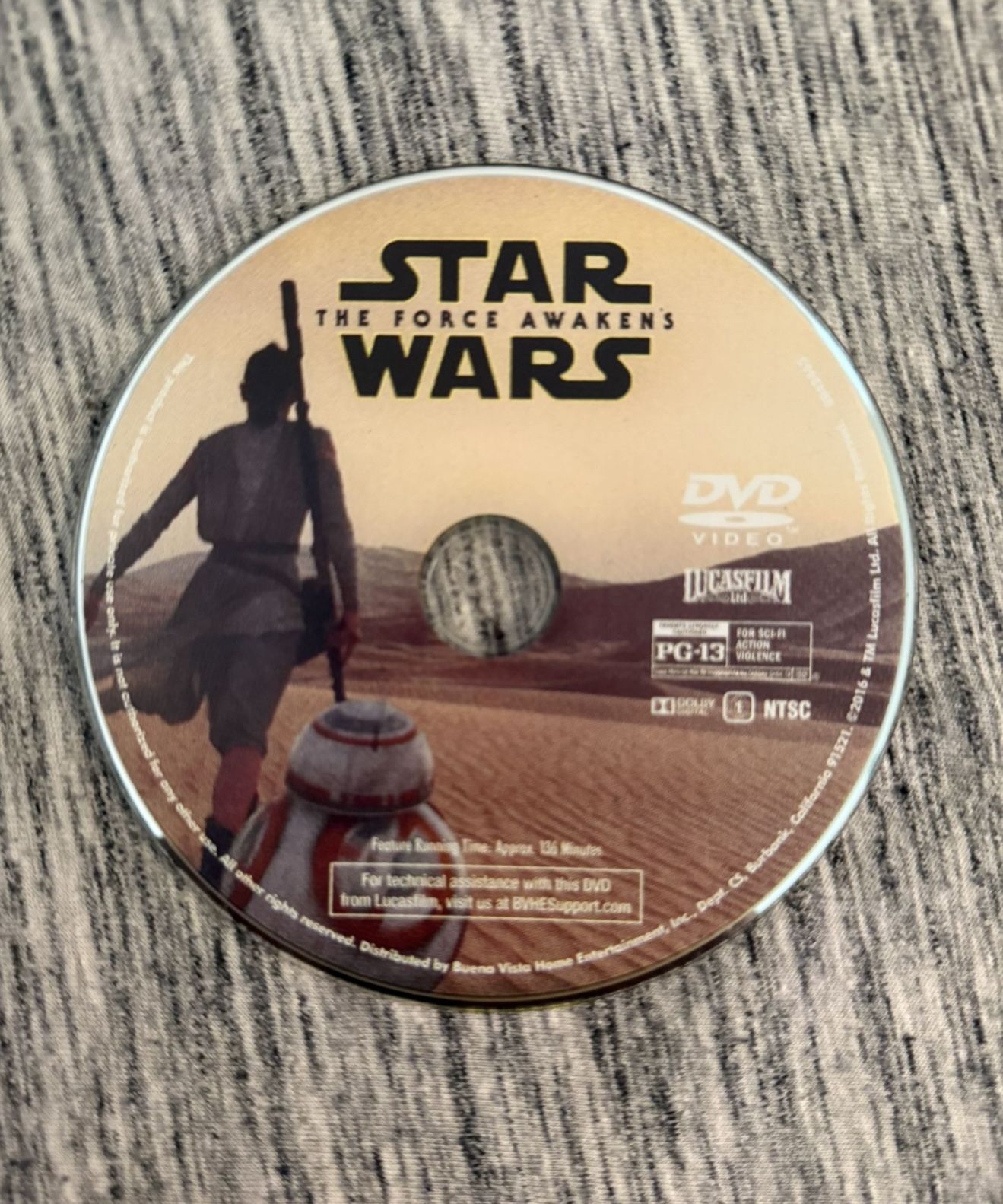 Star Wars: The Force Awakens DVD