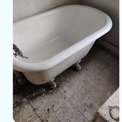 Old Claw Foot BathTub/ Corner Sink