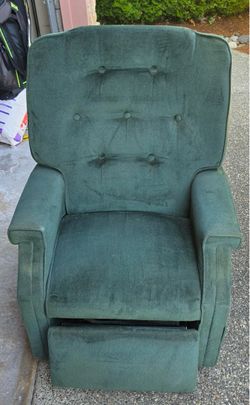 FREE ELECTRIC LIFT RECLINER