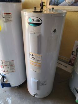 Electric Water Heater 50 gal in good condition and Warranty Works Great 19th Ave And Baseline