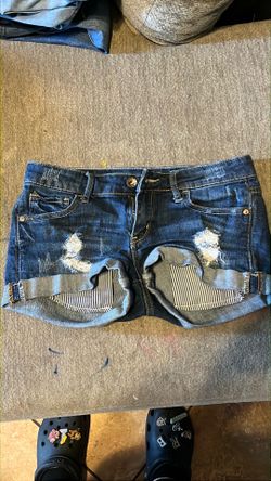 Small jeans/shorts