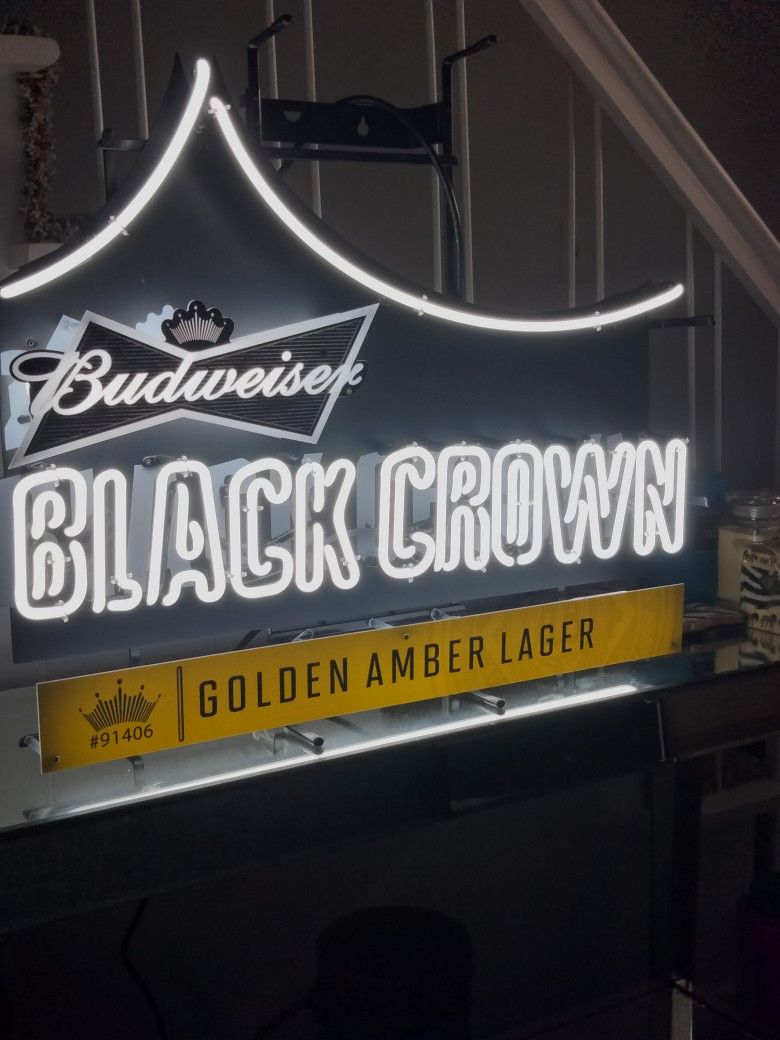 BUDWEISER BLACK CROWN NEON BEER SIGN