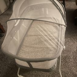 Foldable Baby Bassinet 