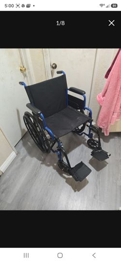 Drive wheelchair. One of the foot rest lock doesn't lock in position