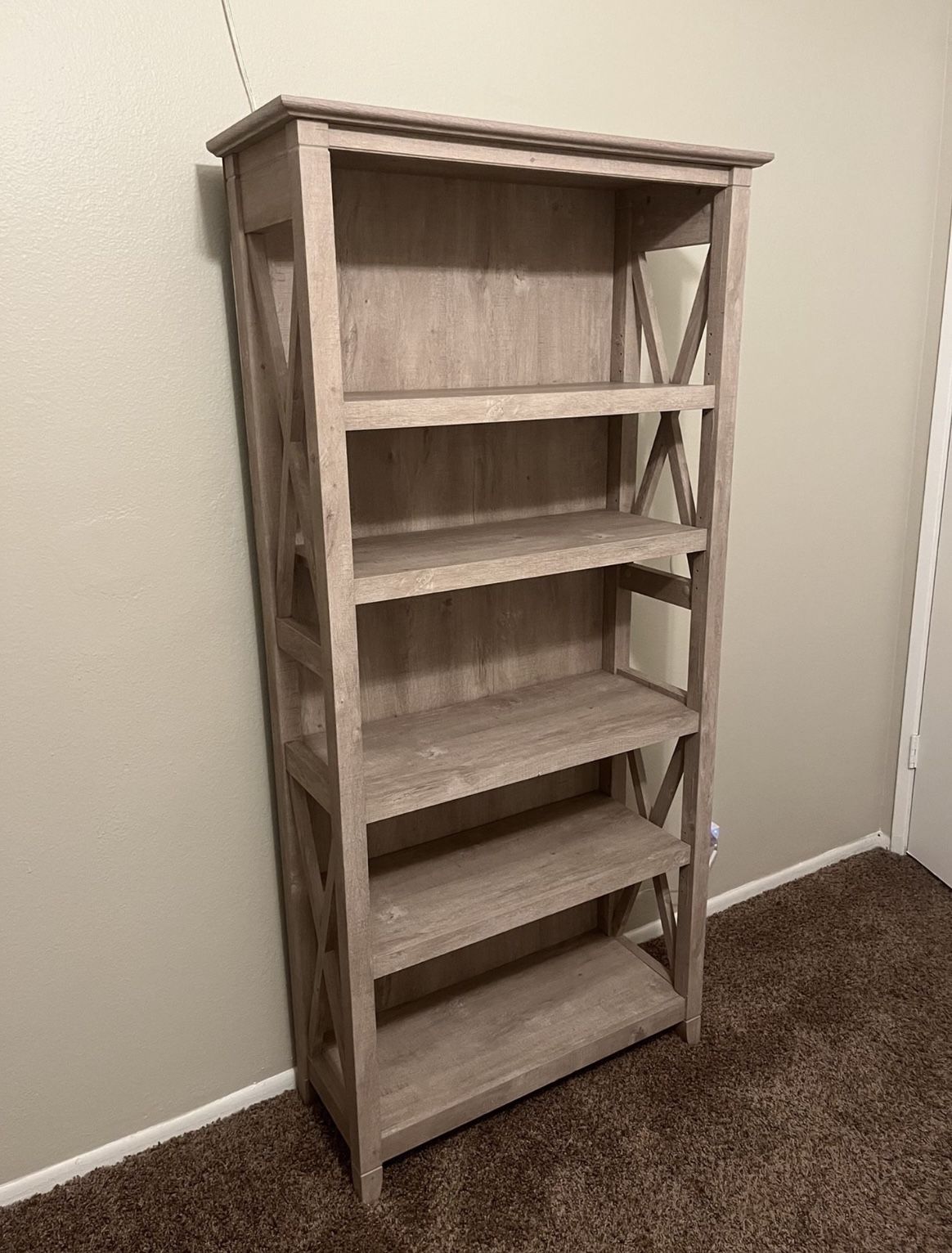 Hayneedle Bookcase for Sale in Castaic, CA OfferUp
