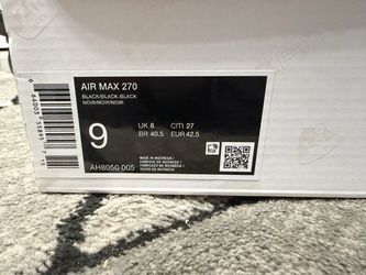 AIR MAX 270s