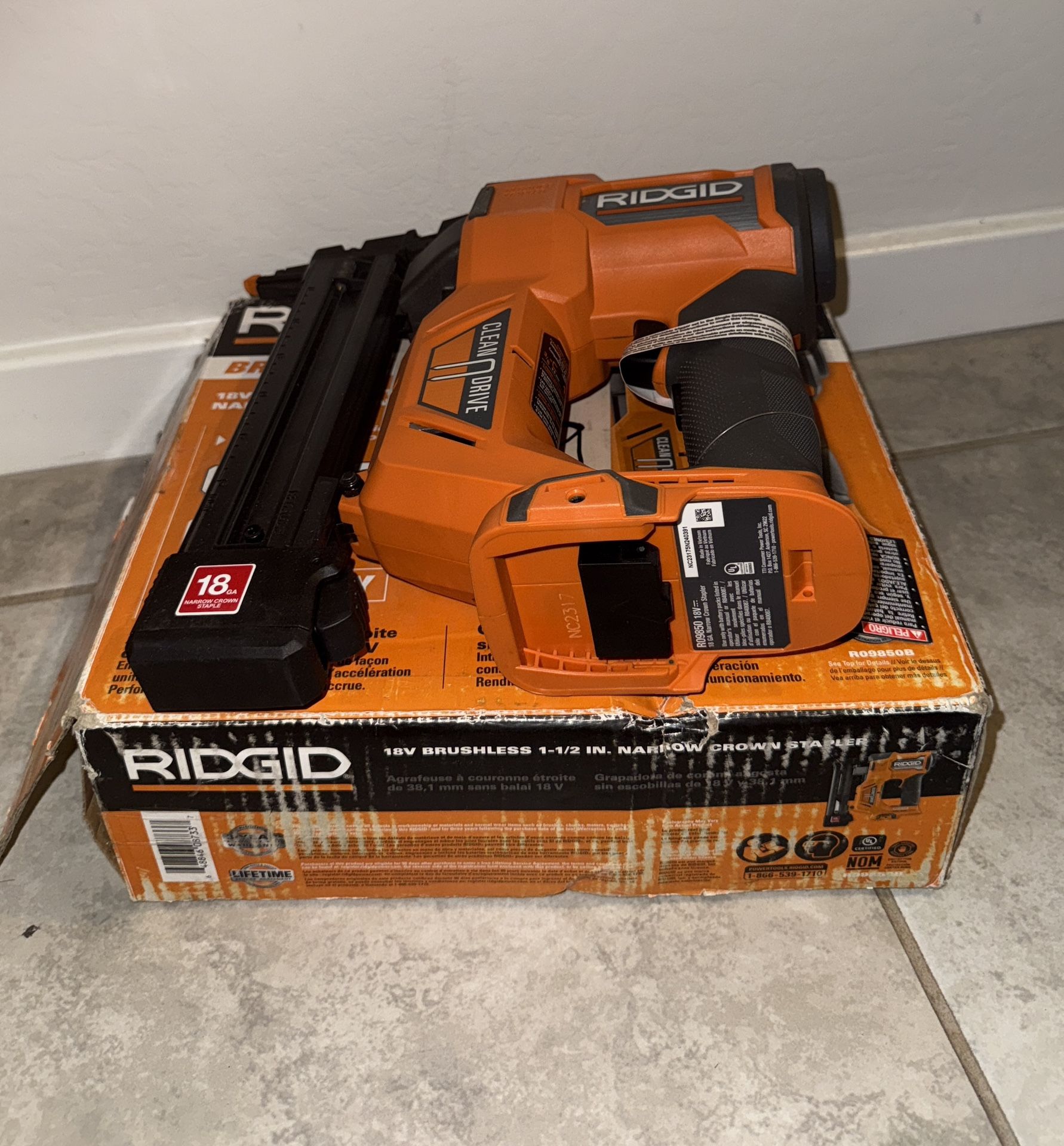 Rigid 18v Crown Stapler