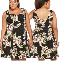 Torrid Floral Ponte skater dress size 16 pleated summer sleeveless Party
