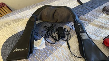 Snailax Shiatsu Neck and Shoulder Massager