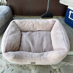 Used Dog Bed In Good Condition!  For medium Sized Dog.