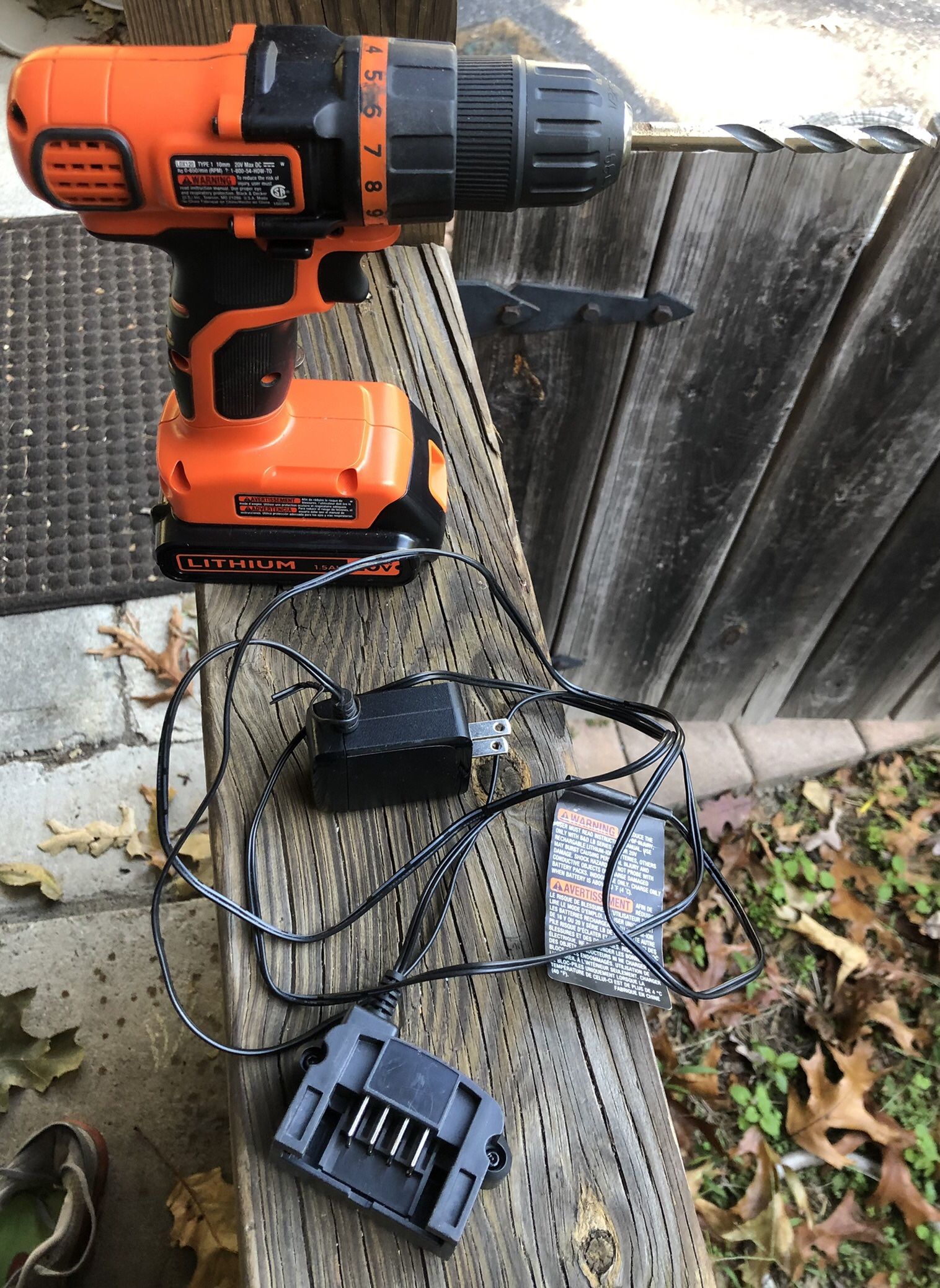 BLACK+DECKER 20V MAX* POWERECONNECT Cordless Drill/Driver + 30 pc. Kit  (LD120VA) for Sale in Queens, NY - OfferUp