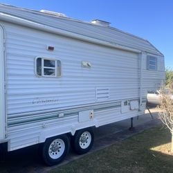 2000 Gulf Stream Travel Trailer 