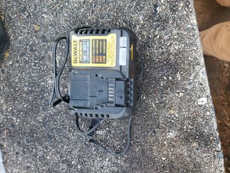 Dewalt 20V/12V Flexvolt Compatible Battery Charger