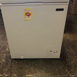 Magic Chef Chest Deep Freezer 5 Cu . Hmcf5w4 5 C 
