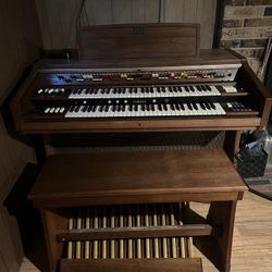 Yamaha Organ