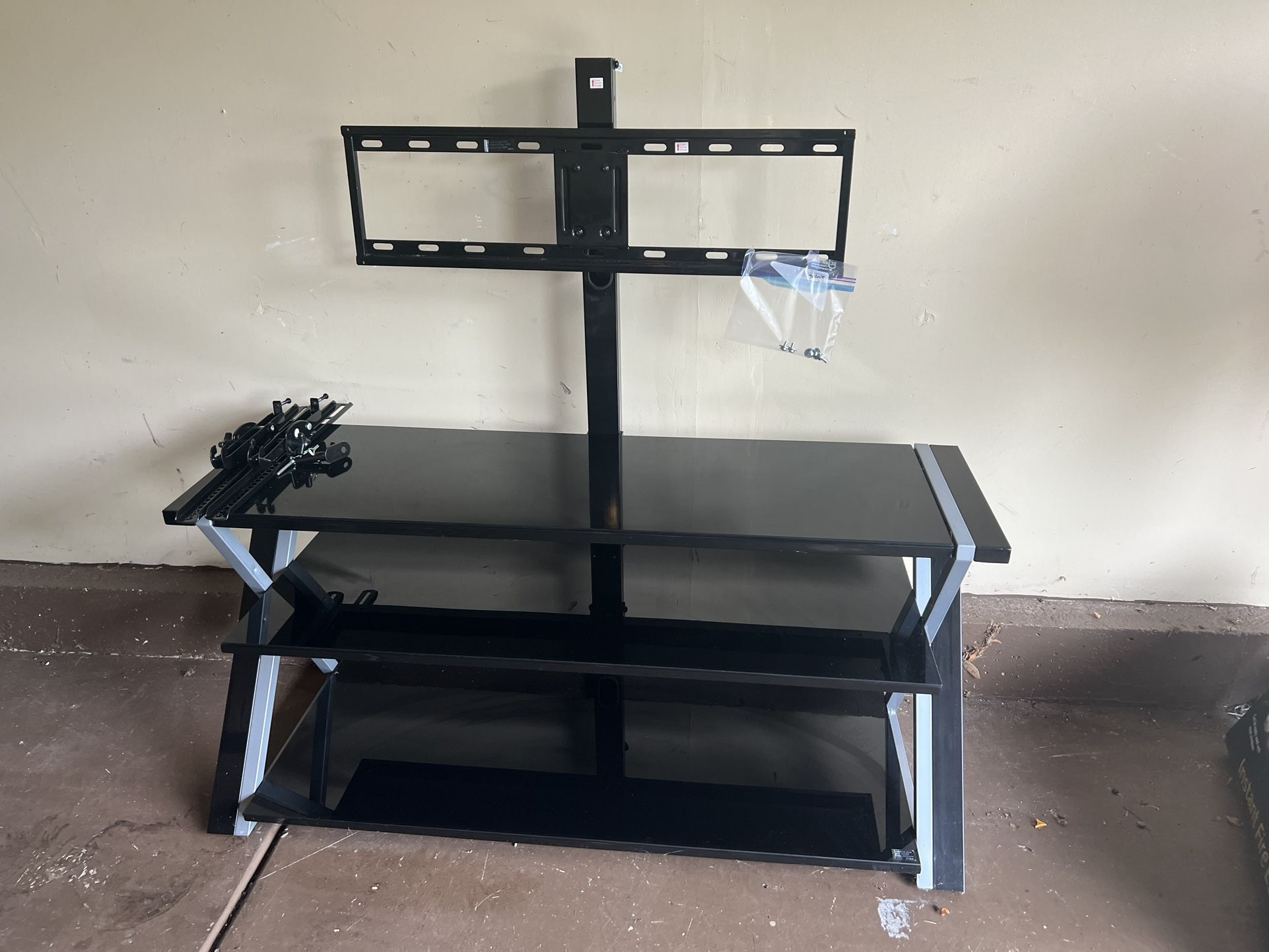 Glass 3 Shelve TV Stand And Mount