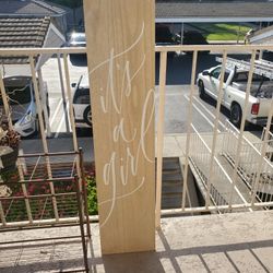 "It's a Girl" Baby Shower Wooden Yard Decoration Plaque