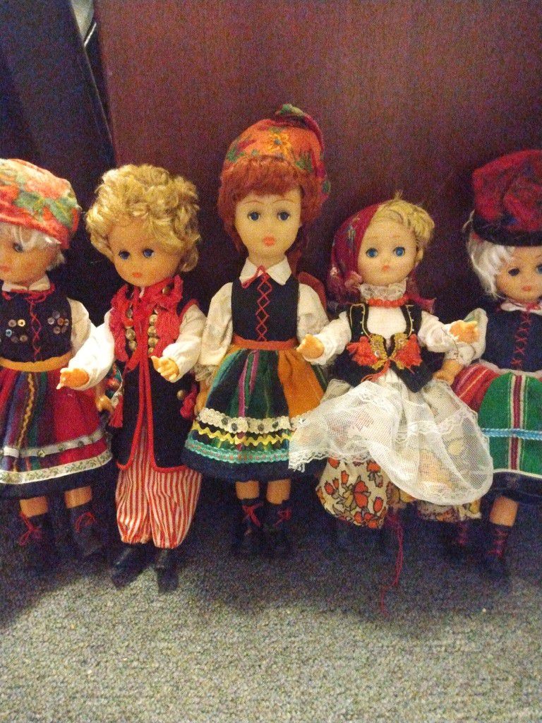 Vintage Doll Collection Of Dolls With Clothes Lot Of Five 