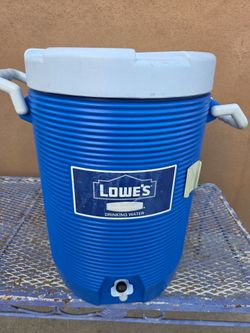 Lowe's Rubbermaid 5 gallons