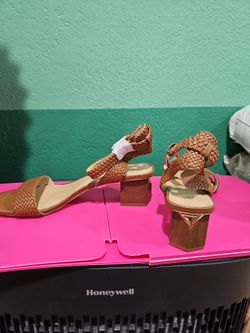 Brand New Michael Kors Braided Straps Faux Leather Sandals