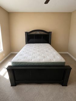 Queen Bedroom Set