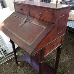 Vintage Desk/ Secratairy