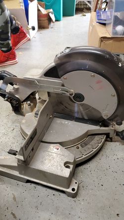 Black&Decker 12" compound miter saw