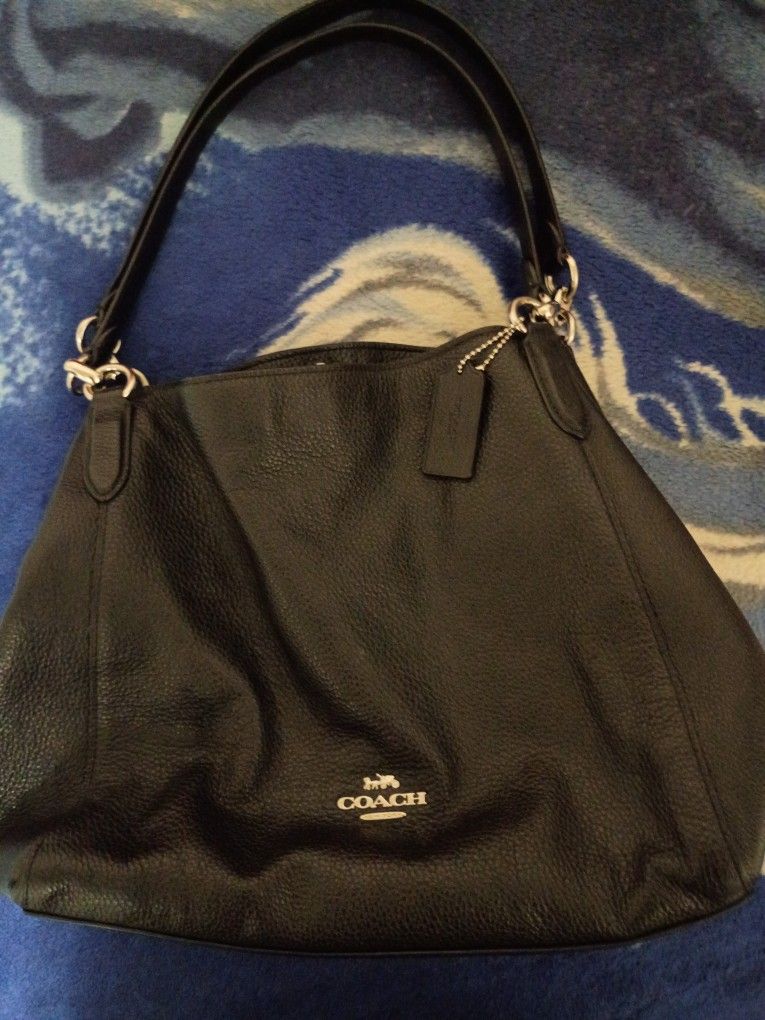 Authentic Coach Black Pebble Leather Shoulder Bag Large