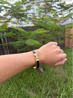 Gold Black H Bracelet – Luxury Style Jewelry