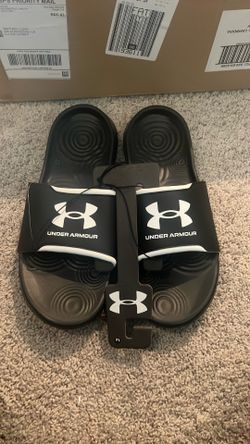 Under Armour Men’s Size 14