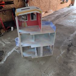 Rainbow High Doll House
