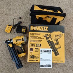 DeWalt Cordless 21 Degree Framing Nailer DCN21PLM1