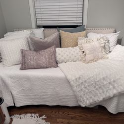 Daybed With Mattress-Moving Make Me An Offer!