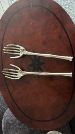 Kitchen  creepy, hand  ￼Kitchen tongs