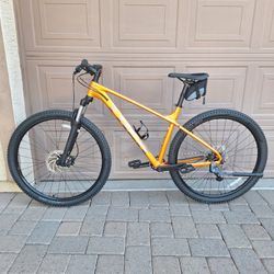 TREK MARLIN 6 MOUNTAIN BIKE 29 ER 1 X 10 SPEED BRAND NEW ( RECEIPT AVAILABLE)