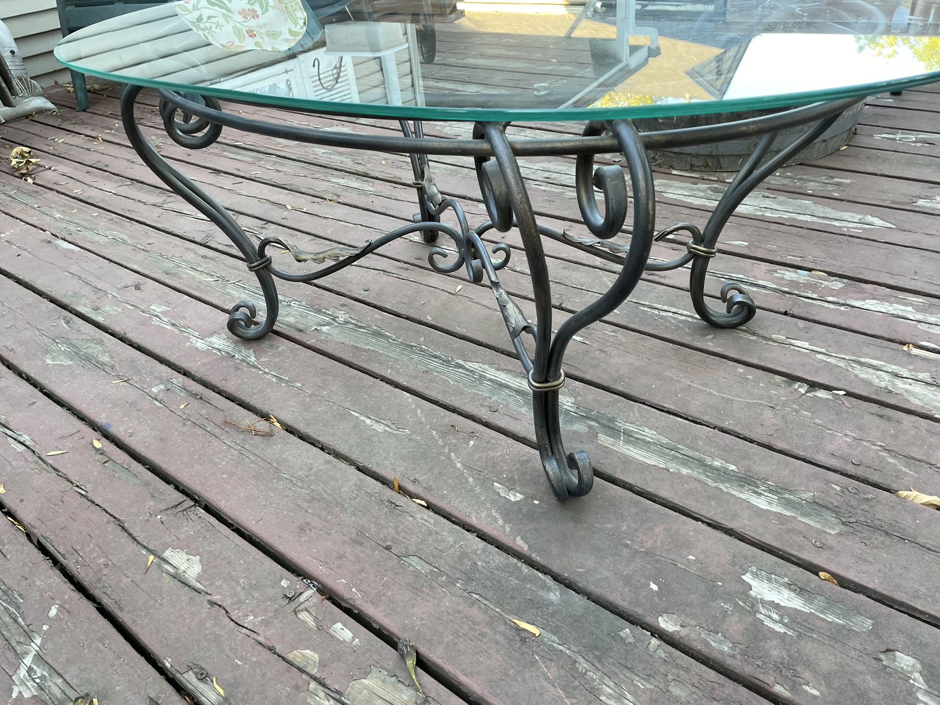 Decorative glass Top Coffee table
