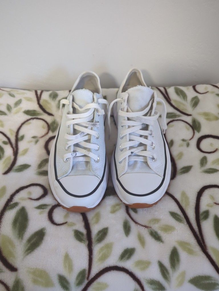 Chuck Taylor Converse White 7.5