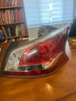 2013-15 Nissan Altima taillight