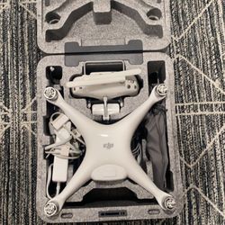 DJI Phantom 4 Drone