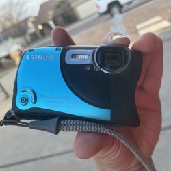 Canon Digital Camera PowerShot D20 12.1MP 5X Zoom Tough