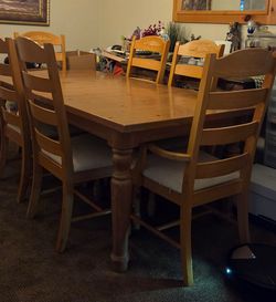 Dining Table + 8 Chairs – Project/Refinishing Set