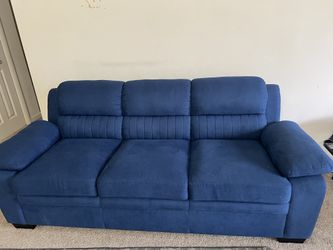 Blue Raymour & Flanigan 3-Seat Sofa – Excellent Condition