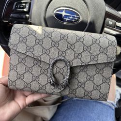 Gucci Dyonisus GG Supreme Wallet On Chain 